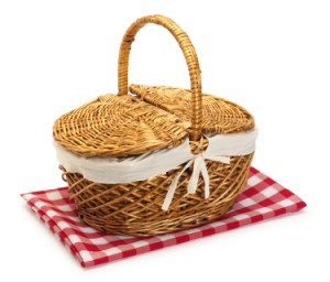 20130907 St. John's old-fashioned-picnic-basket